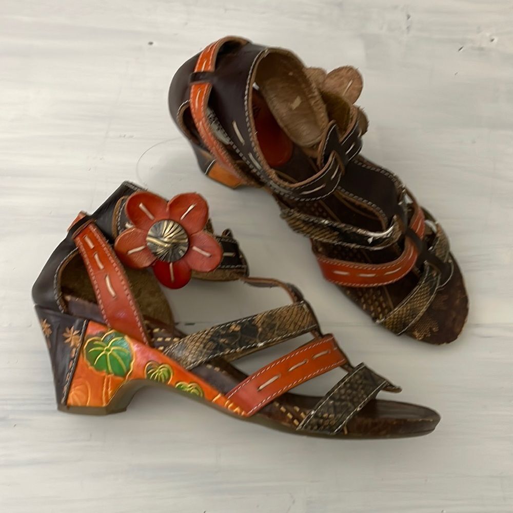 Conkys handcrafted floral design leather sandal womens size 5